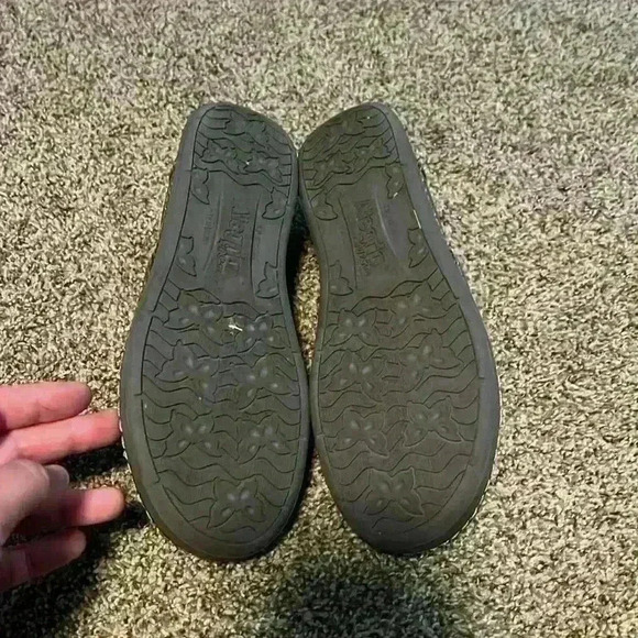 Alegria Glee Chain Mail Silver Clogs - Picture 3 of 5